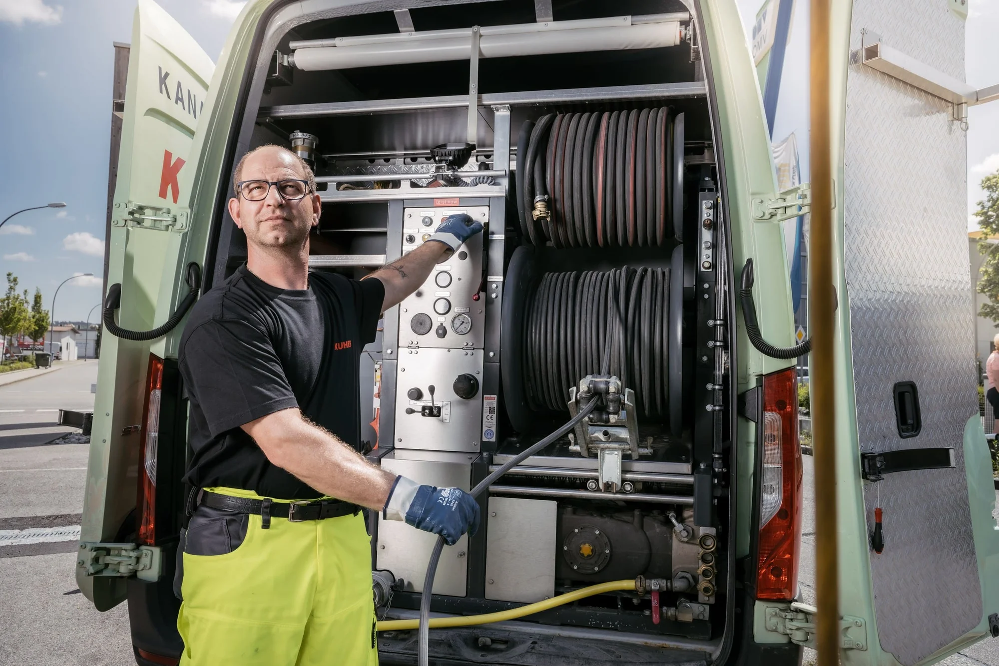 Ablauf für Kranarbeiten und Transport in München